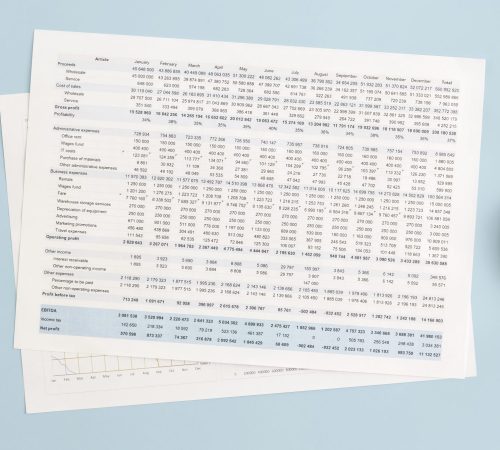 business financial report on table financial deve 2025 01 15 12 51 36 utc scaled
